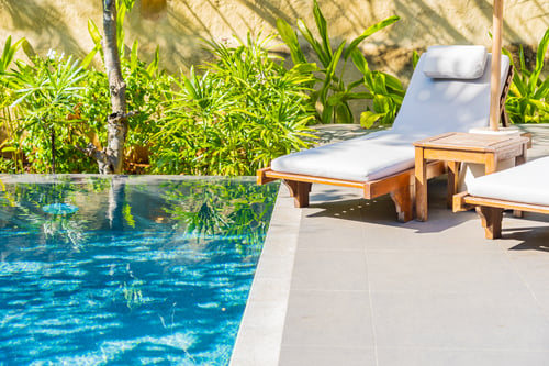 Clean, balanced swimming pool maintained by 2AND2 Aqua Elite in Miami